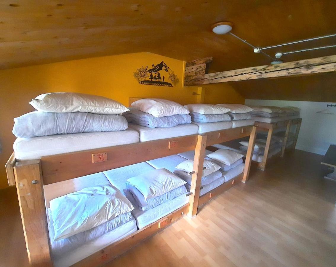 Mountain Hostel Gimmelwald Bagian luar foto